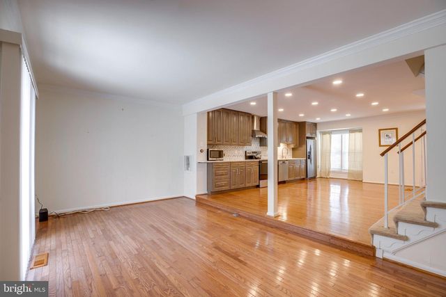 5772 CROWNLEIGH CT, Burke, VA 22015