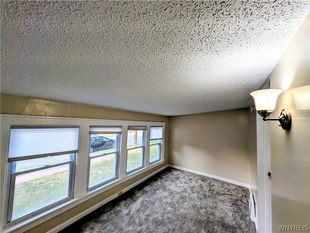 591 Longmeadow Road, Amherst, NY 14226