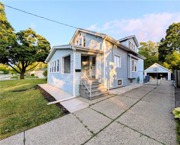 591 Longmeadow Road, Amherst, NY 14226