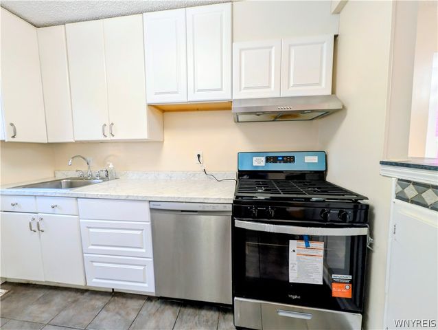 591 Longmeadow Road, Amherst, NY 14226