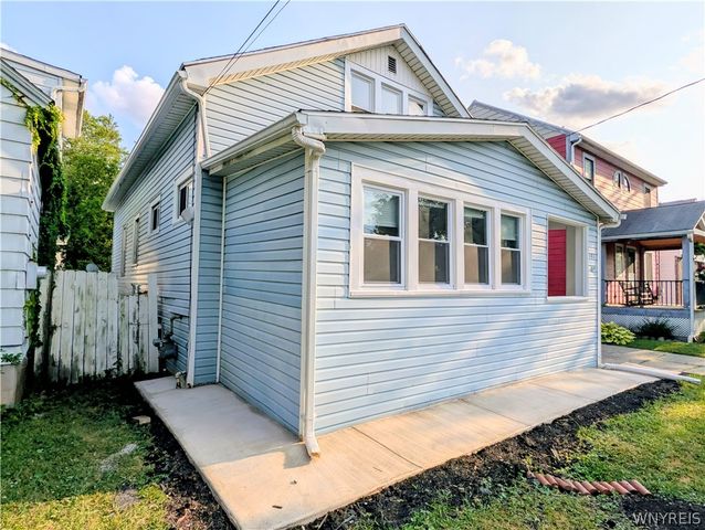 591 Longmeadow Road, Amherst, NY 14226