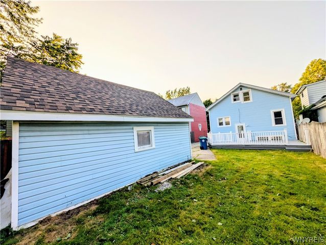 591 Longmeadow Road, Amherst, NY 14226
