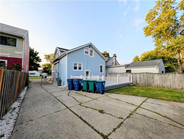 591 Longmeadow Road, Amherst, NY 14226