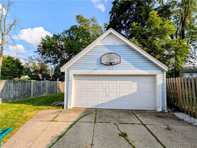 591 Longmeadow Road, Amherst, NY 14226