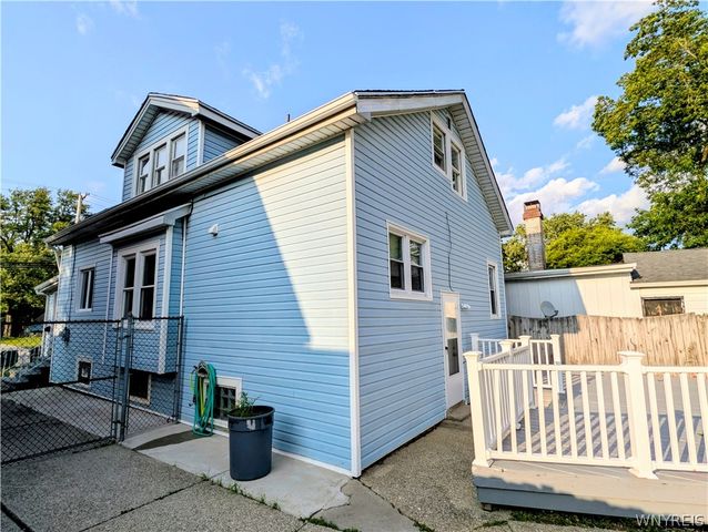 591 Longmeadow Road, Amherst, NY 14226