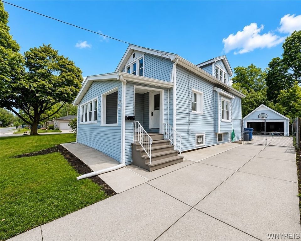 591 Longmeadow Road, Amherst, NY 14226