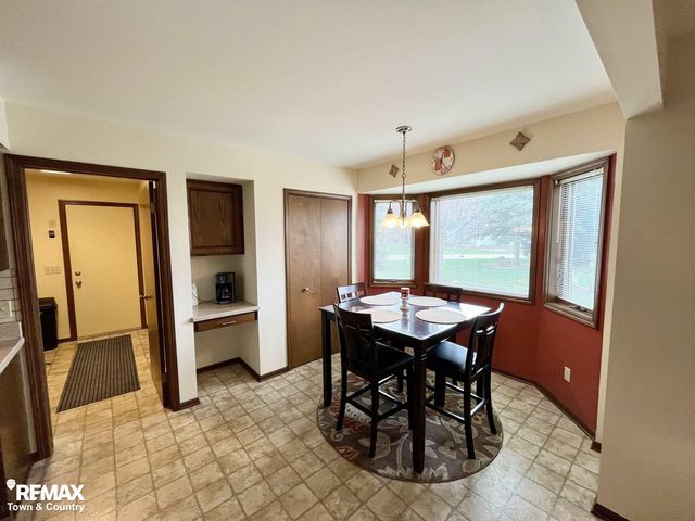 6112 Oak Creek Drive, Swartz Creek, MI 48473