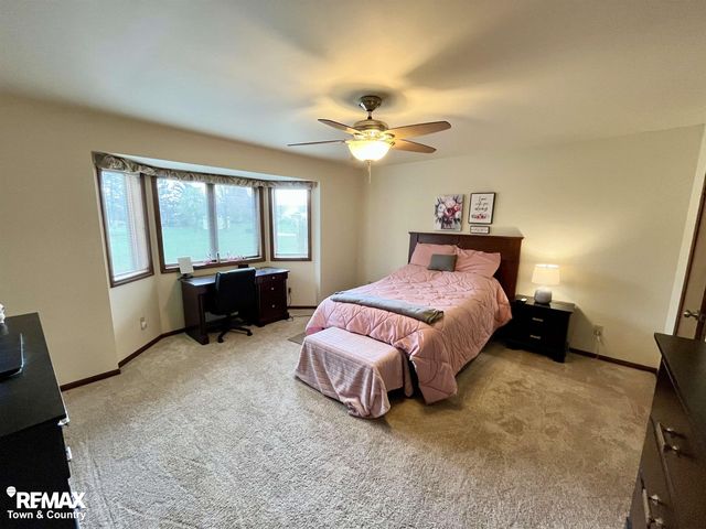 6112 Oak Creek Drive, Swartz Creek, MI 48473