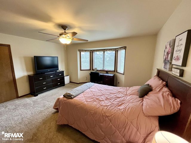 6112 Oak Creek Drive, Swartz Creek, MI 48473