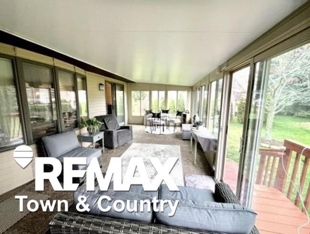 6112 Oak Creek Drive, Swartz Creek, MI 48473