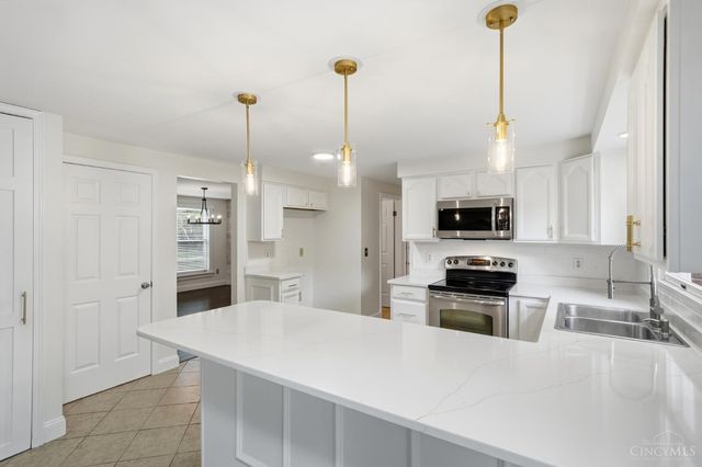 3282 South Cove Court, Deerfield Twp., OH 45039