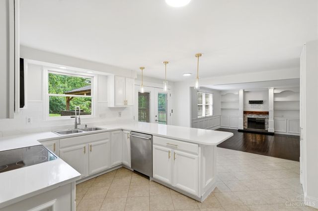 3282 South Cove Court, Deerfield Twp., OH 45039
