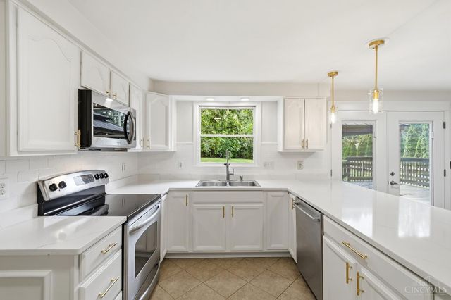 3282 South Cove Court, Deerfield Twp., OH 45039