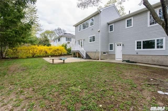 25 Hamilton Place, Garden City, NY 11530