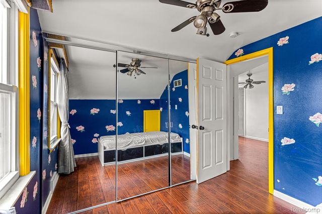 5835 Oakman Boulevard, Dearborn, MI 48126