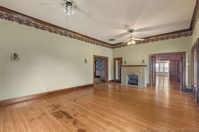221 W Pecan Street, Coweta, OK 74429