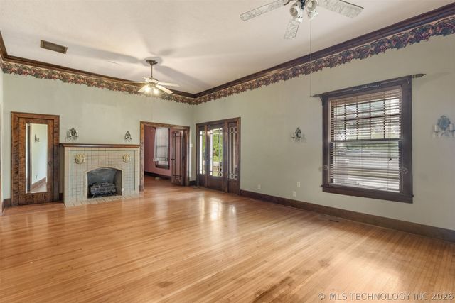 221 W Pecan Street, Coweta, OK 74429