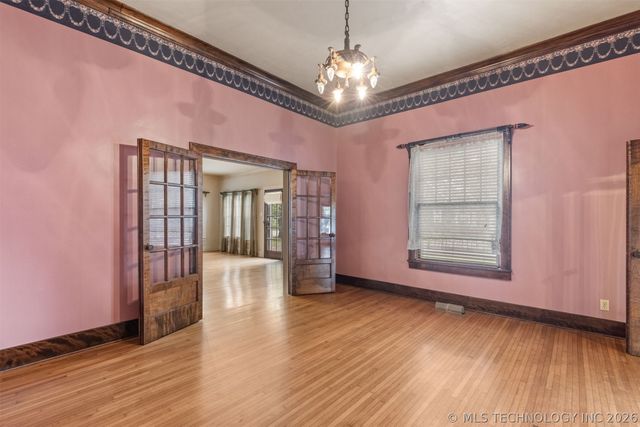 221 W Pecan Street, Coweta, OK 74429