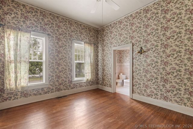 221 W Pecan Street, Coweta, OK 74429
