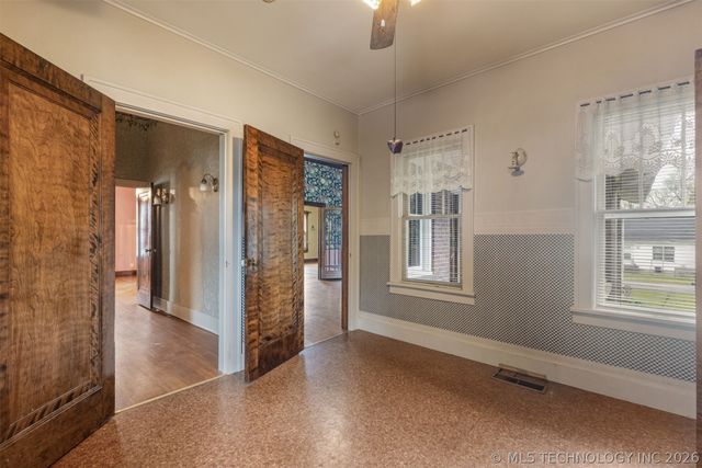 221 W Pecan Street, Coweta, OK 74429