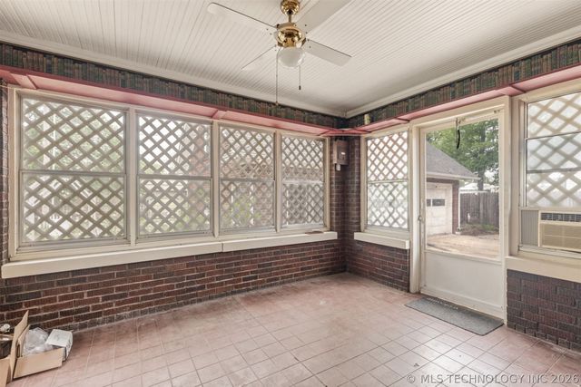 221 W Pecan Street, Coweta, OK 74429