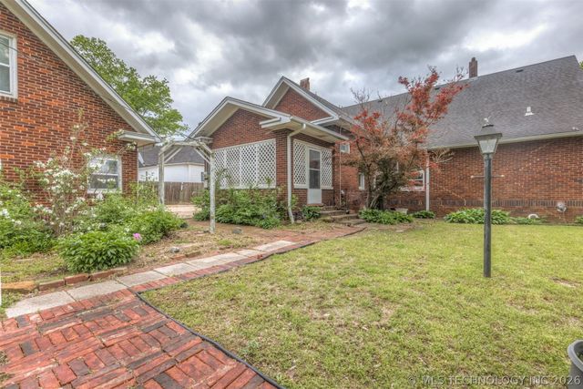 221 W Pecan Street, Coweta, OK 74429