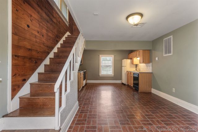 221 W Pecan Street, Coweta, OK 74429