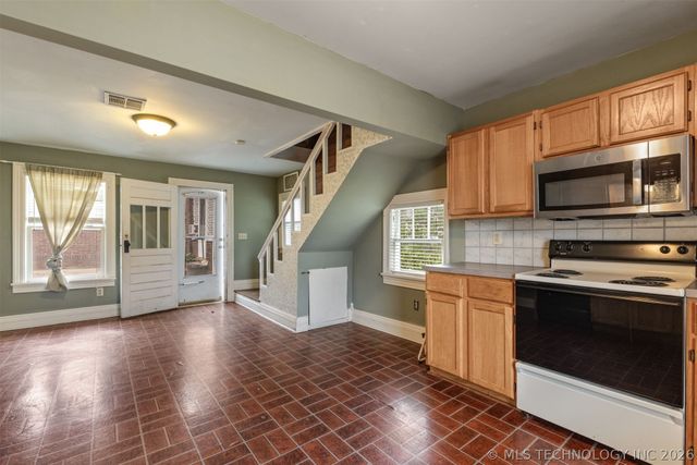 221 W Pecan Street, Coweta, OK 74429