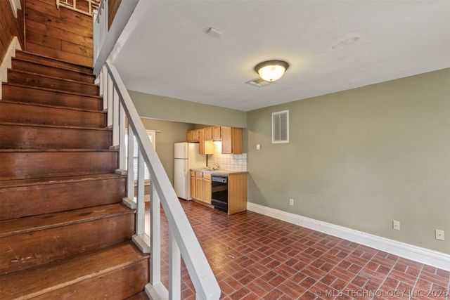 221 W Pecan Street, Coweta, OK 74429