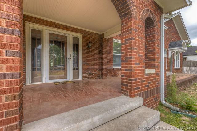 221 W Pecan Street, Coweta, OK 74429