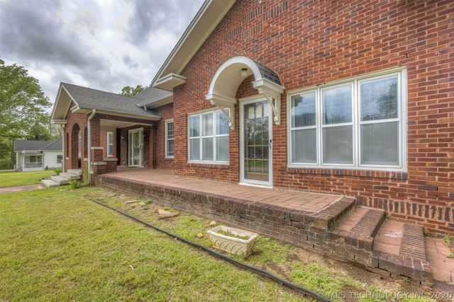 221 W Pecan Street, Coweta, OK 74429