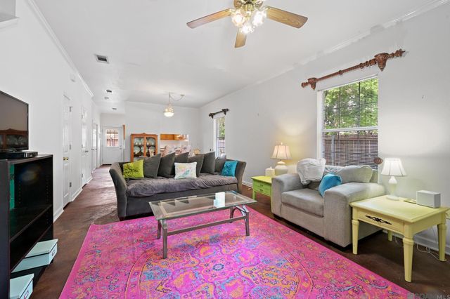 4146 Jefferson Woods Dr, Baton Rouge, LA 70809