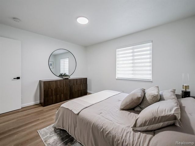 40335 Plymouth Road 104, Plymouth, MI 48170