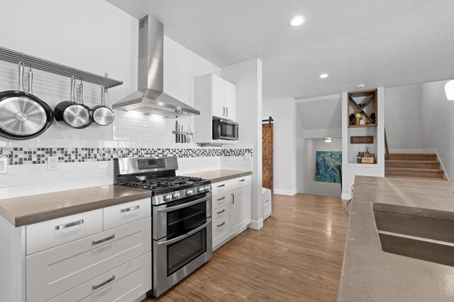 19631 E Buckeye Ave, Otis Orchards, WA 99027