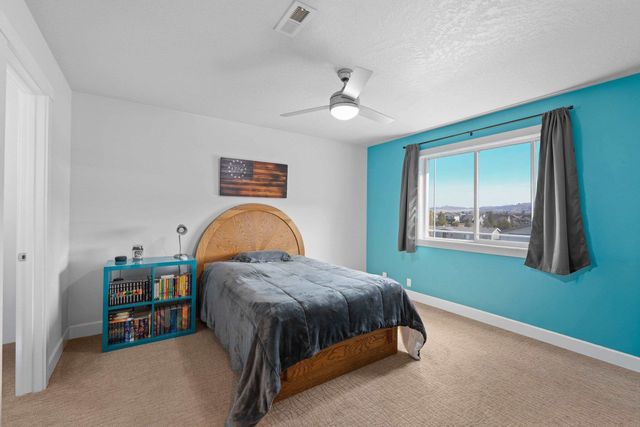 19631 E Buckeye Ave, Otis Orchards, WA 99027