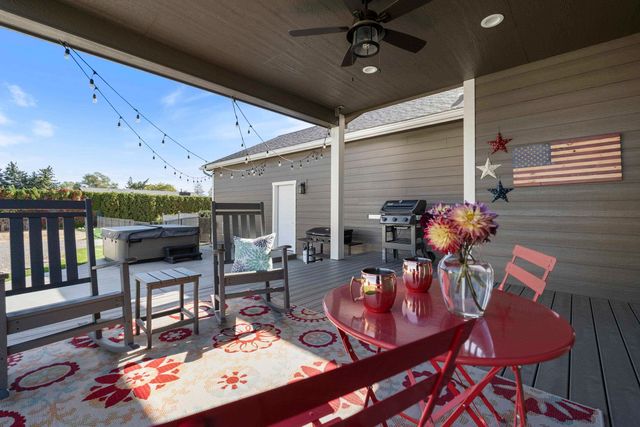19631 E Buckeye Ave, Otis Orchards, WA 99027