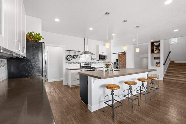 19631 E Buckeye Ave, Otis Orchards, WA 99027