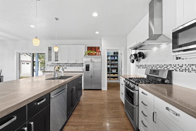 19631 E Buckeye Ave, Otis Orchards, WA 99027