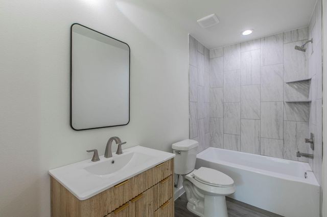 106 Heleakala DR, Bastrop, TX 78602