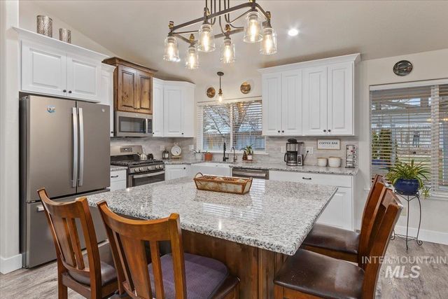 2306 Hillcrest Drive, Twin Falls, ID 83301