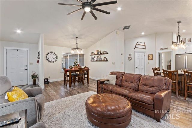 2306 Hillcrest Drive, Twin Falls, ID 83301