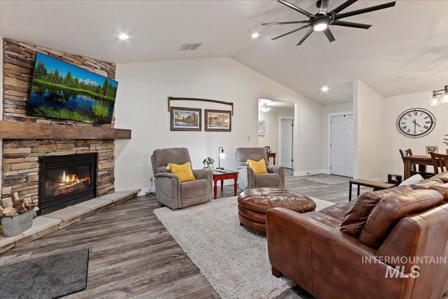 2306 Hillcrest Drive, Twin Falls, ID 83301