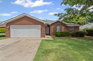 7109 Lost Horizon Drive, Benbrook, TX 76126