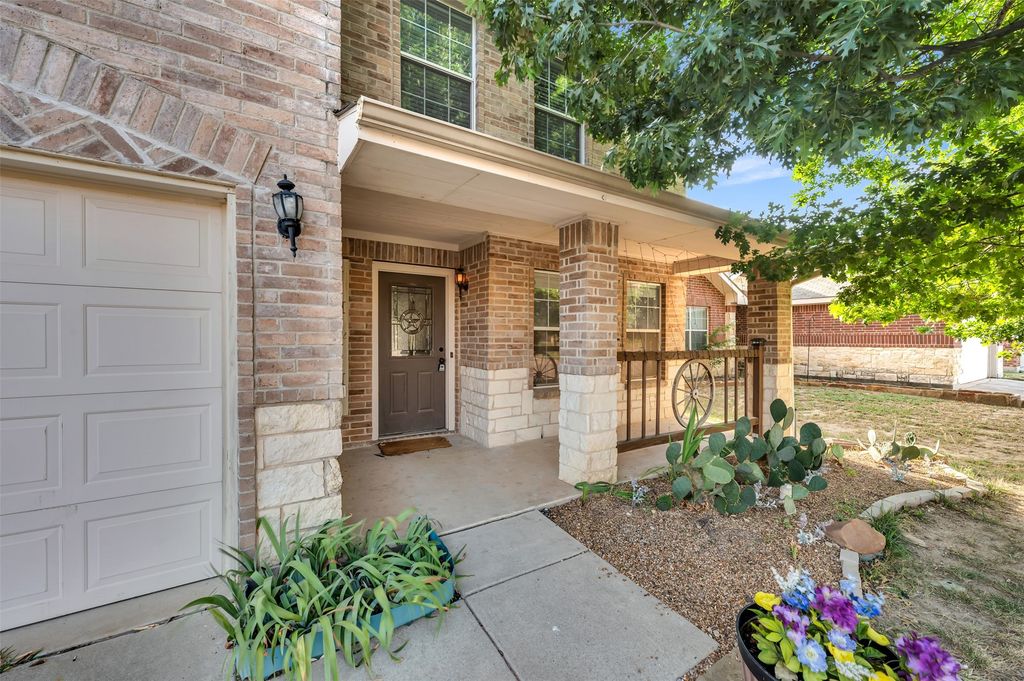 9017 Graywolf Ridge Trail, Fort Worth, TX 76244