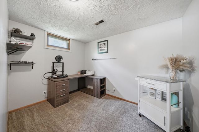 6130 W Beal Circle, Lincoln, NE 68521