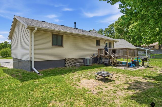 6130 W Beal Circle, Lincoln, NE 68521