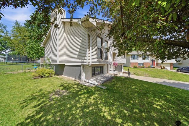 6130 W Beal Circle, Lincoln, NE 68521