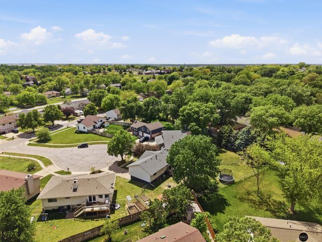 6130 W Beal Circle, Lincoln, NE 68521