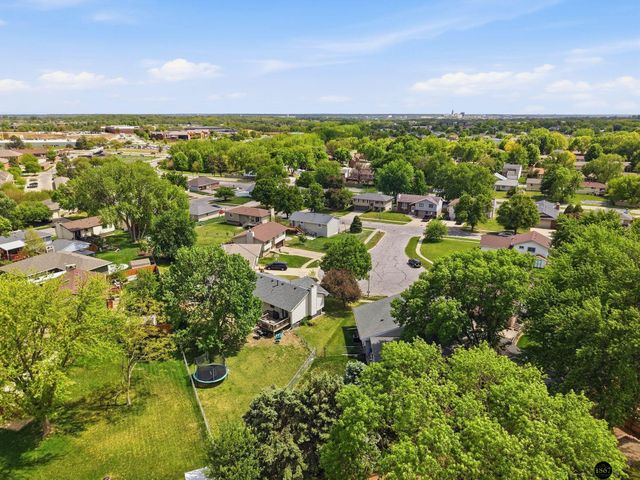 6130 W Beal Circle, Lincoln, NE 68521