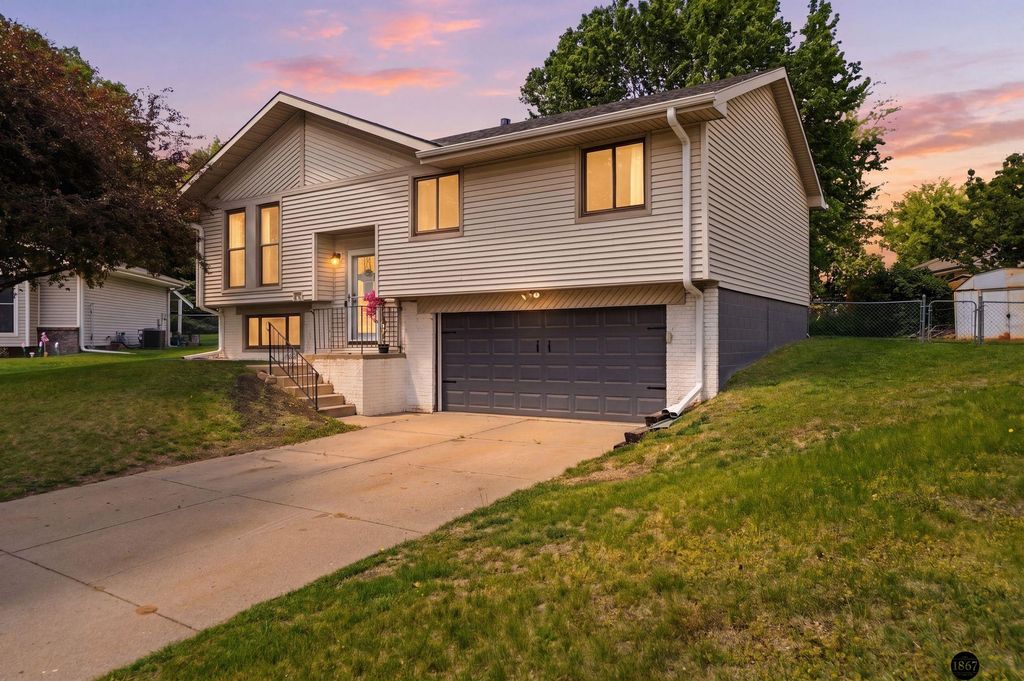 6130 W Beal Circle, Lincoln, NE 68521